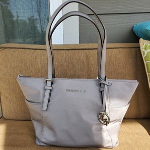 Michael Kors jet set tote in Ash grey